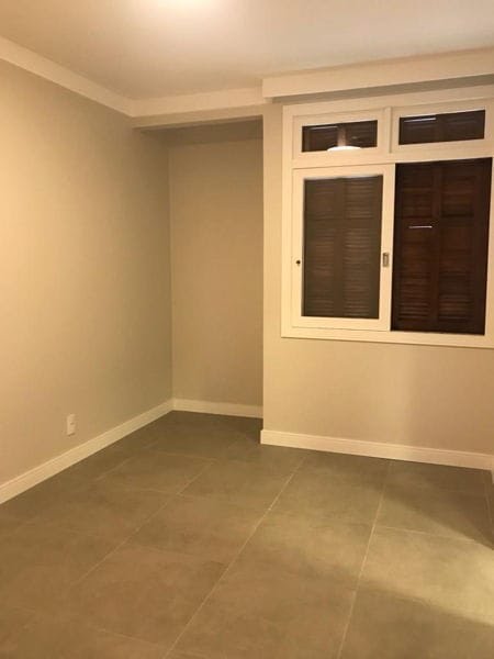 Casa à venda com 6 quartos, 4 suítes, 2 vagas e 194m² no Cachoeira do Bom Jesus, Florianópolis (SC) — foto 19 de 23