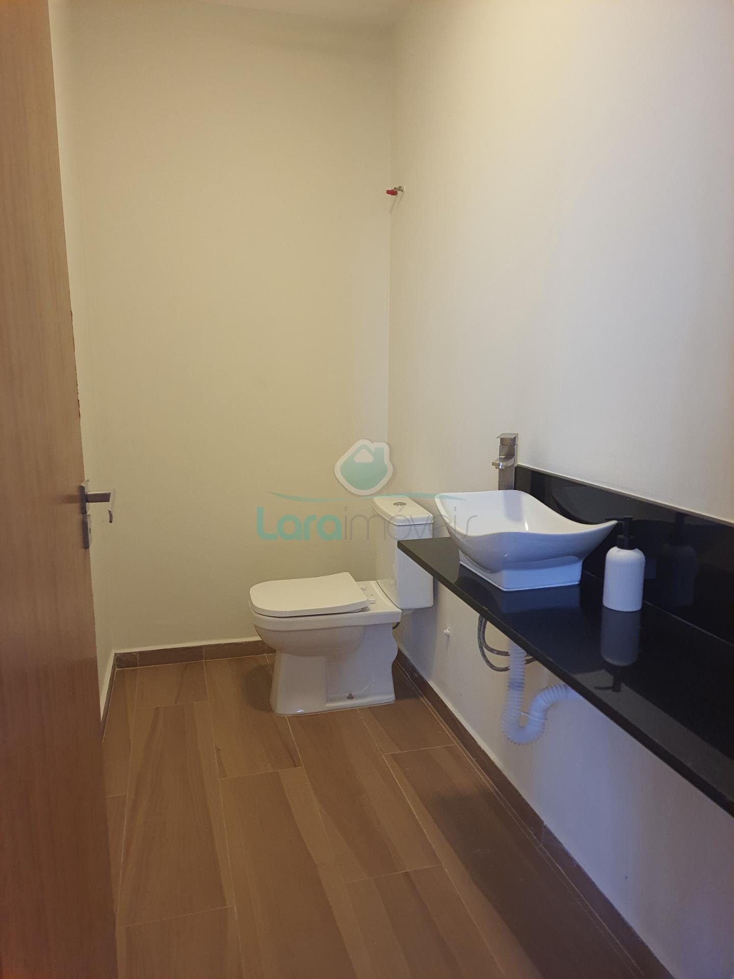 Casa à venda com 4 quartos, 4 suítes, 4 vagas e 340m² no Alphaville, Rio das Ostras (RJ) — foto 18 de 25