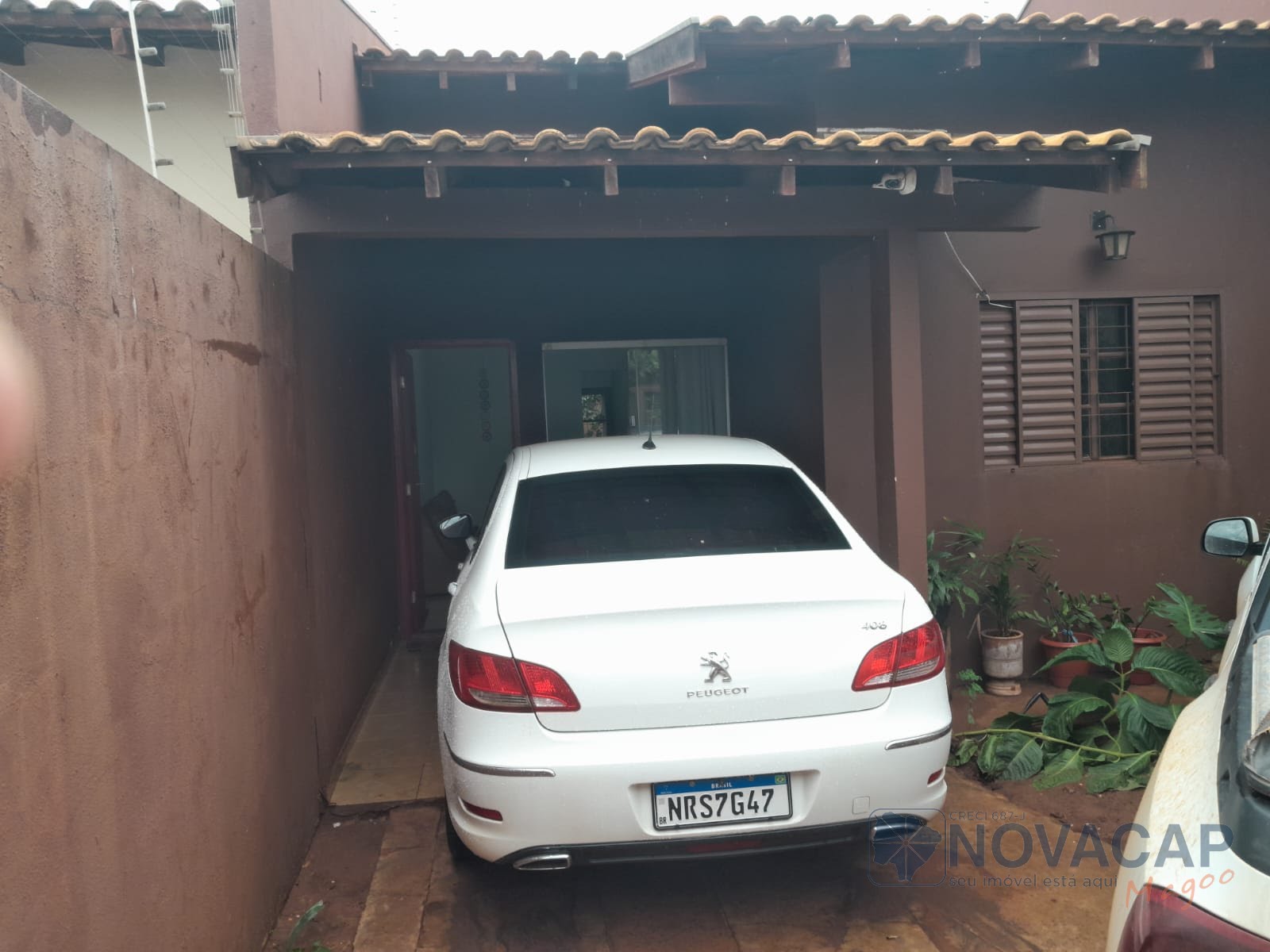Frente (Garagem)