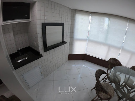 Apartamento 03 Dorm. em Meia Praia  -  Itapema