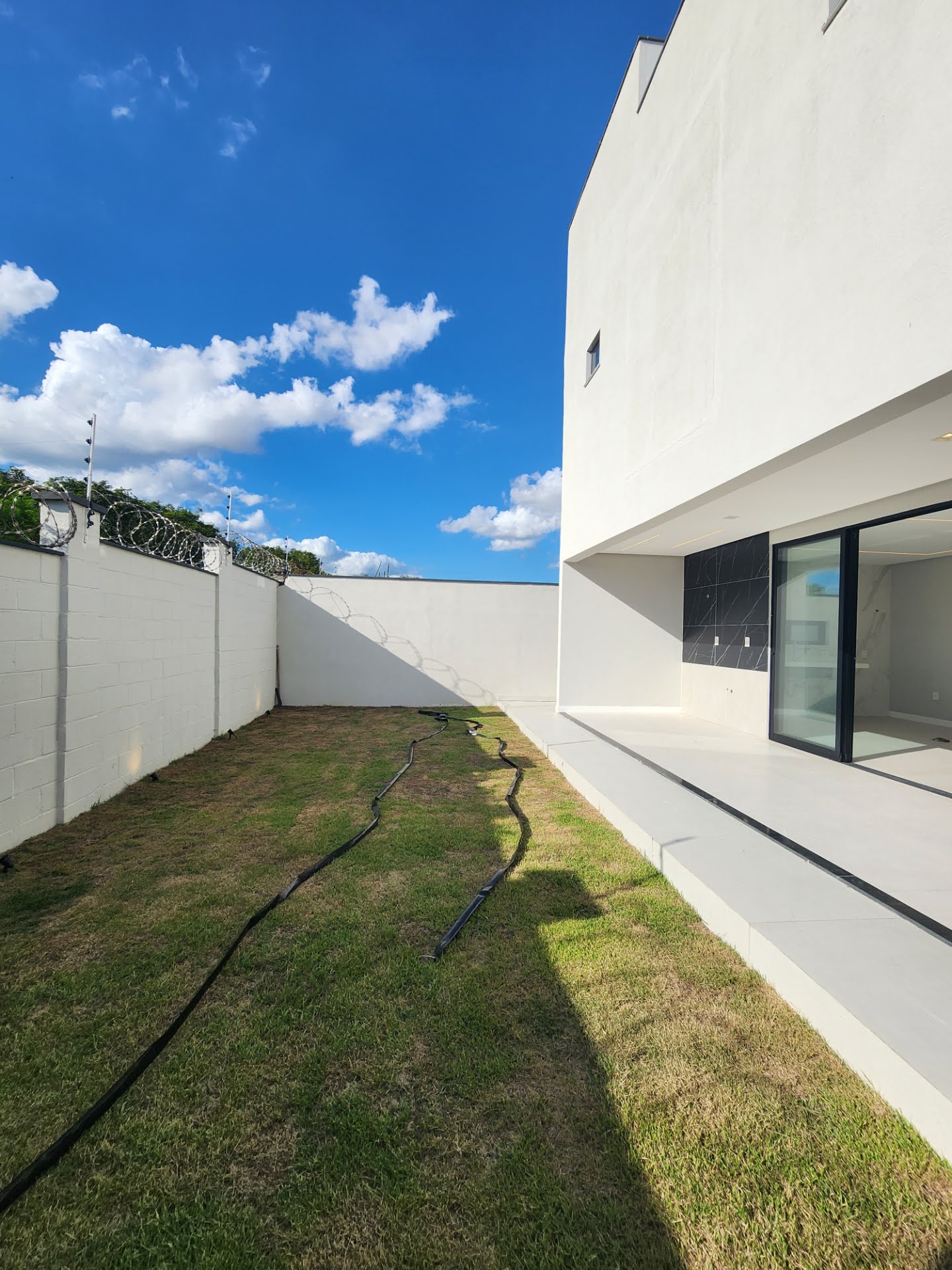 Casa à venda com 3 quartos, 3 suítes, 4 vagas e 160m² no Nova Esperança, Feira de Santana (BA) — foto 7 de 19
