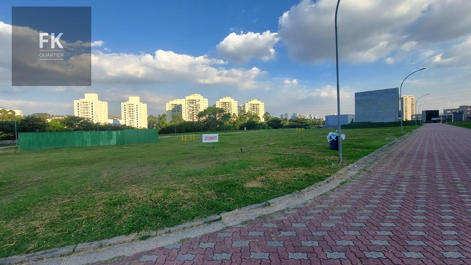 Terreno à venda com 525m² de terreno no Tamboré, Santana de Parnaíba — foto principal