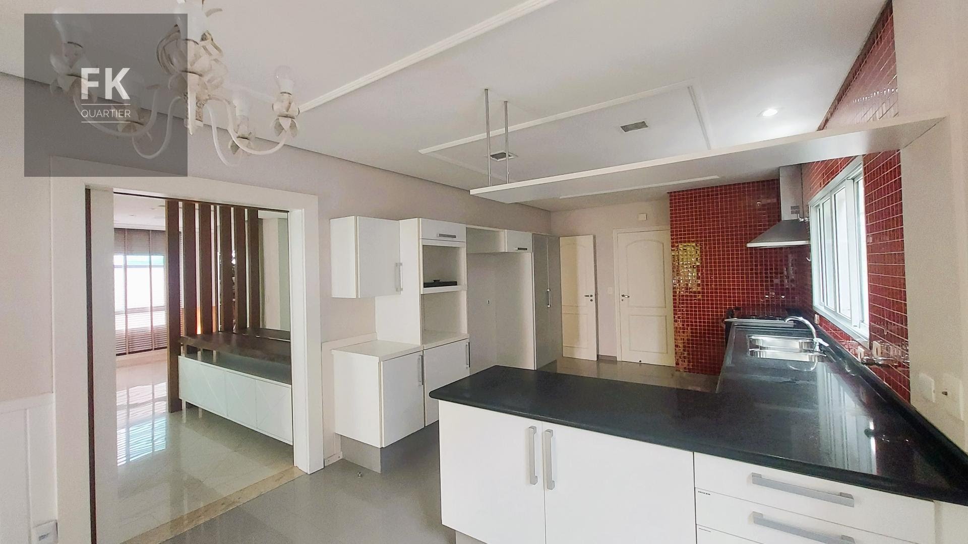Casa à venda com 4 quartos, 4 suítes, 6 vagas e 550m² no Alphaville, Barueri (SP) — foto 14 de 27