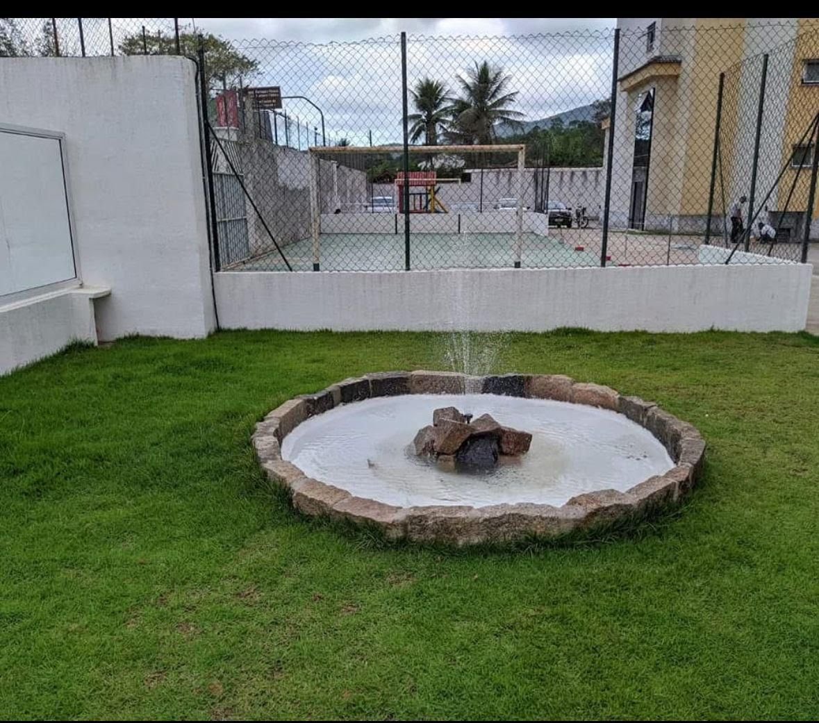 Apartamento à venda com 2 quartos, 2 banheiros, 1 vaga e 46m² no Ipiranguinha, Ubatuba (SP) — foto 2 de 13