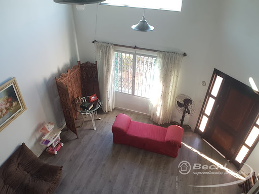 sala com pé direito duplo