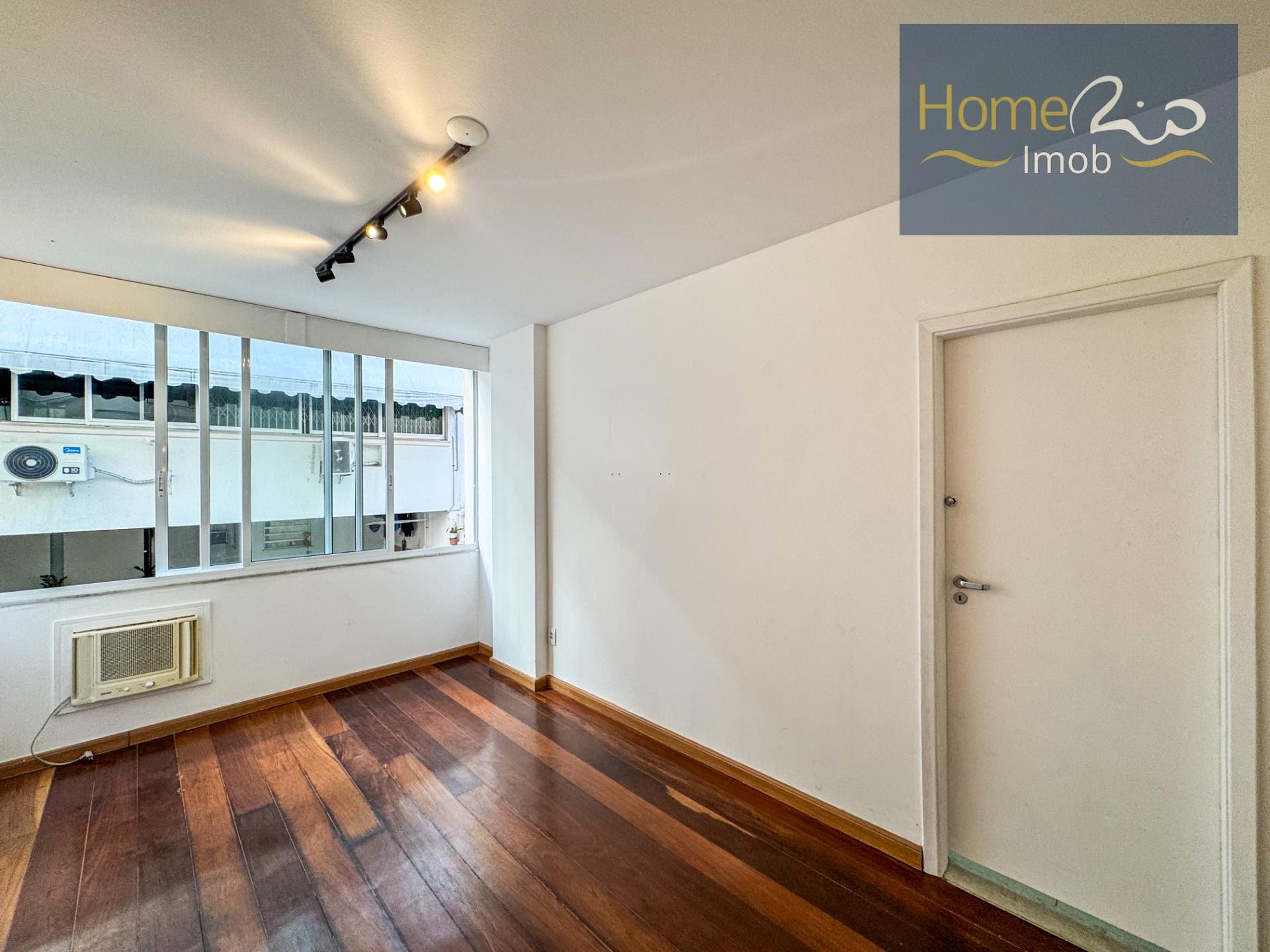 Apartamento para alugar com 2 quartos, 2 banheiros e 65m² no Leblon, Rio de Janeiro (RJ) — foto 3 de 30