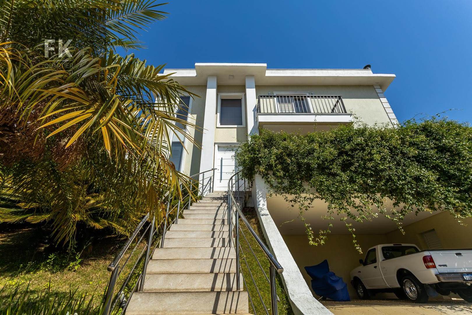 Casa à venda com 3 quartos, 3 suítes, 4 vagas e 245m² no Alphaville, Santana de Parnaíba (SP) — foto 2 de 26