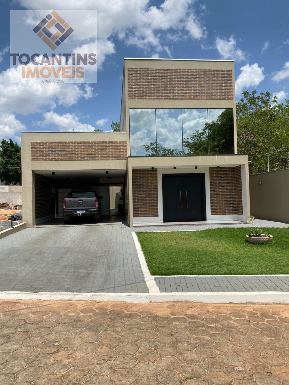 FACHADA FRONTAL