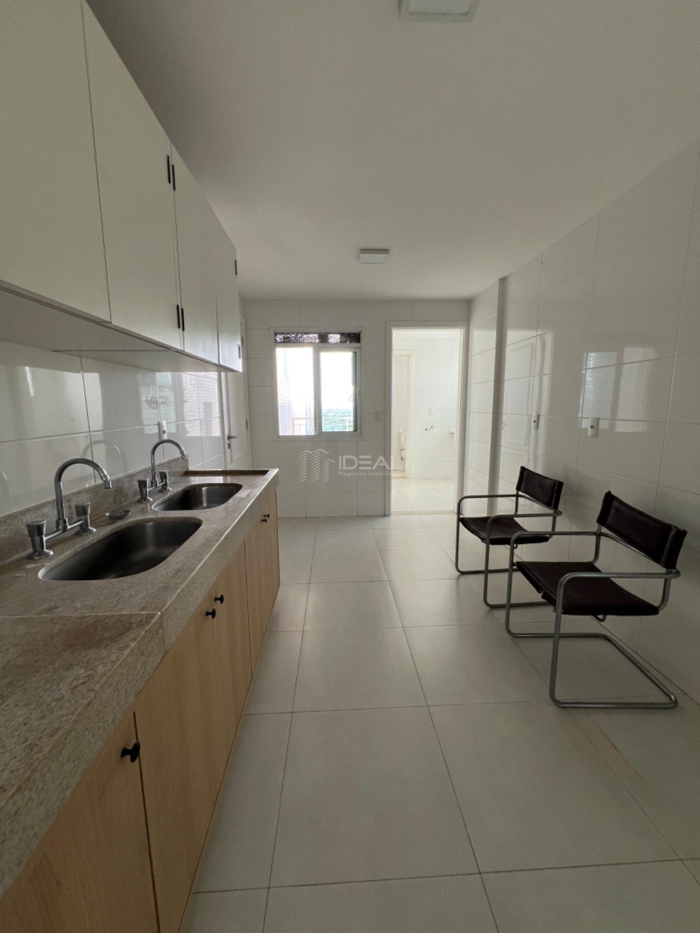 Apartamento à venda com 4 quartos, 3 suítes, 3 vagas e 160m² no Jardim Maria de Queiroz, Campos dos Goytacazes (RJ) — foto 26 de 30