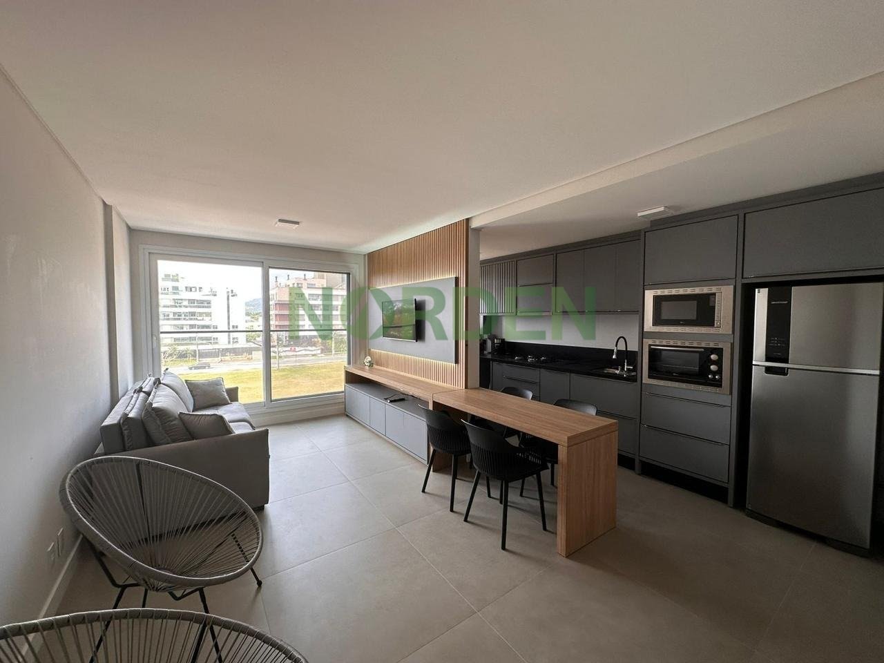 Apartamento de 77 m² com 2 quartos no Vila do Lago, Jurerê Internacional