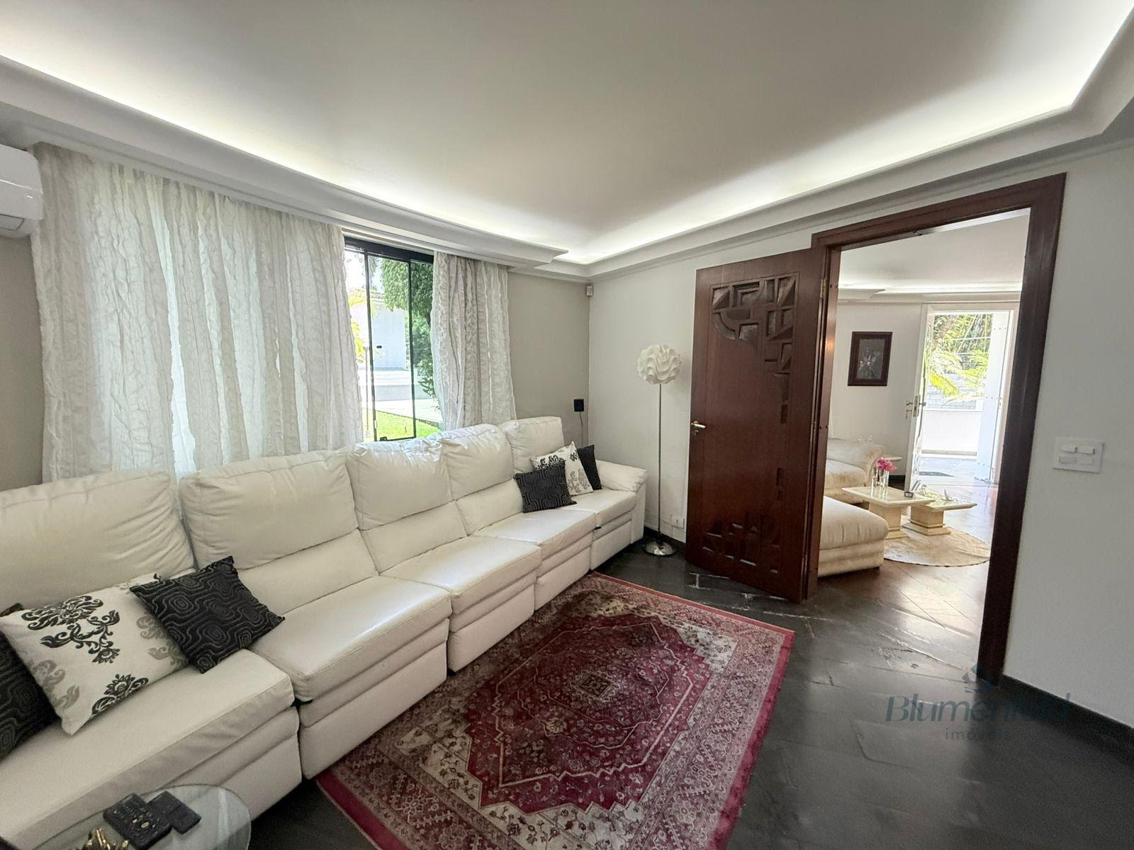 Casa à venda com 6 quartos, 5 suítes, 6 vagas e 600m² no Condomínio Arujazinho IV, Arujá (SP) — foto 19 de 30