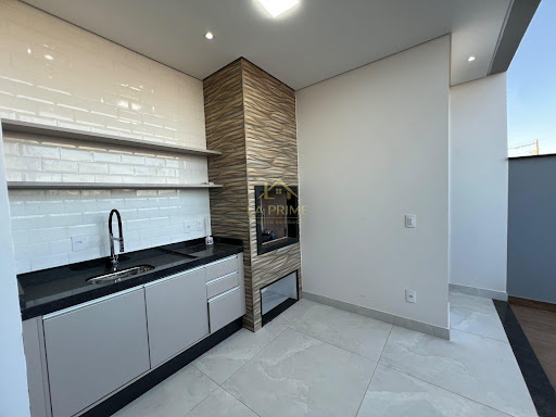 Casa à venda no Condomínio Villagio Wanel – Sorocaba/SP 220m² de área construída, 05 dormitórios, sendo 3 suítes e 04 vagas de garagem.