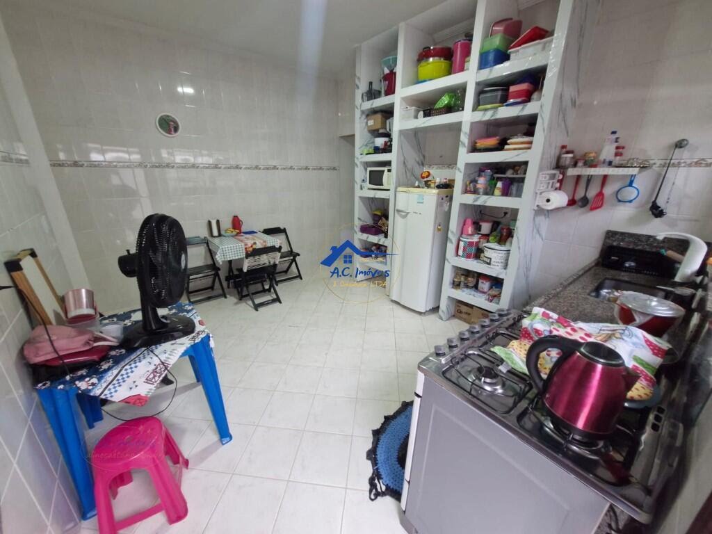 Casa à venda com 3 quartos, 1 suíte, 2 vagas e 177m² no Maracanã, Praia Grande (SP) — foto 8 de 26