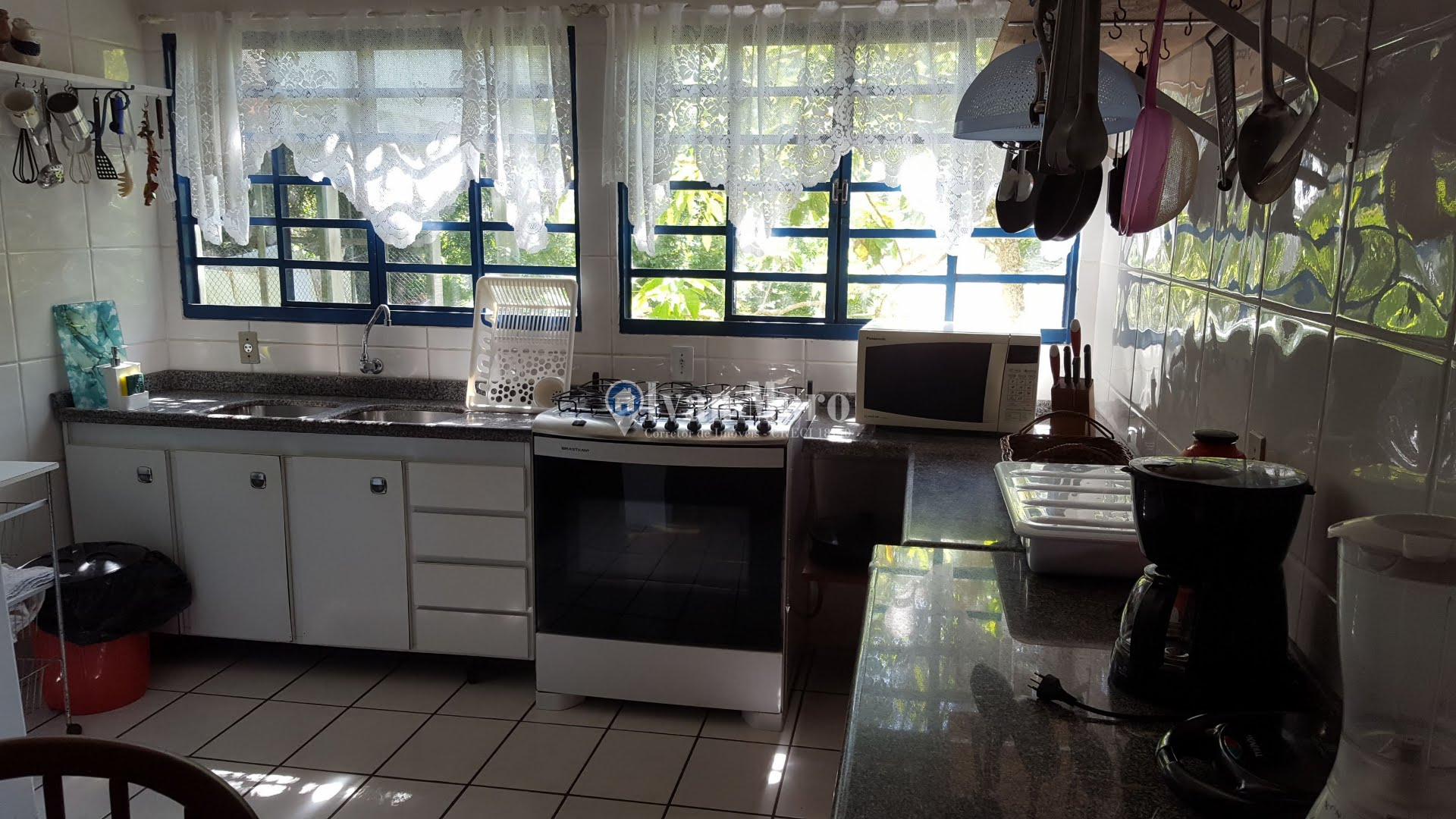 Casa para alugar com 6 quartos, 4 suítes, 4 vagas e 350m² no Daniela, Florianópolis (SC) — foto 27 de 30