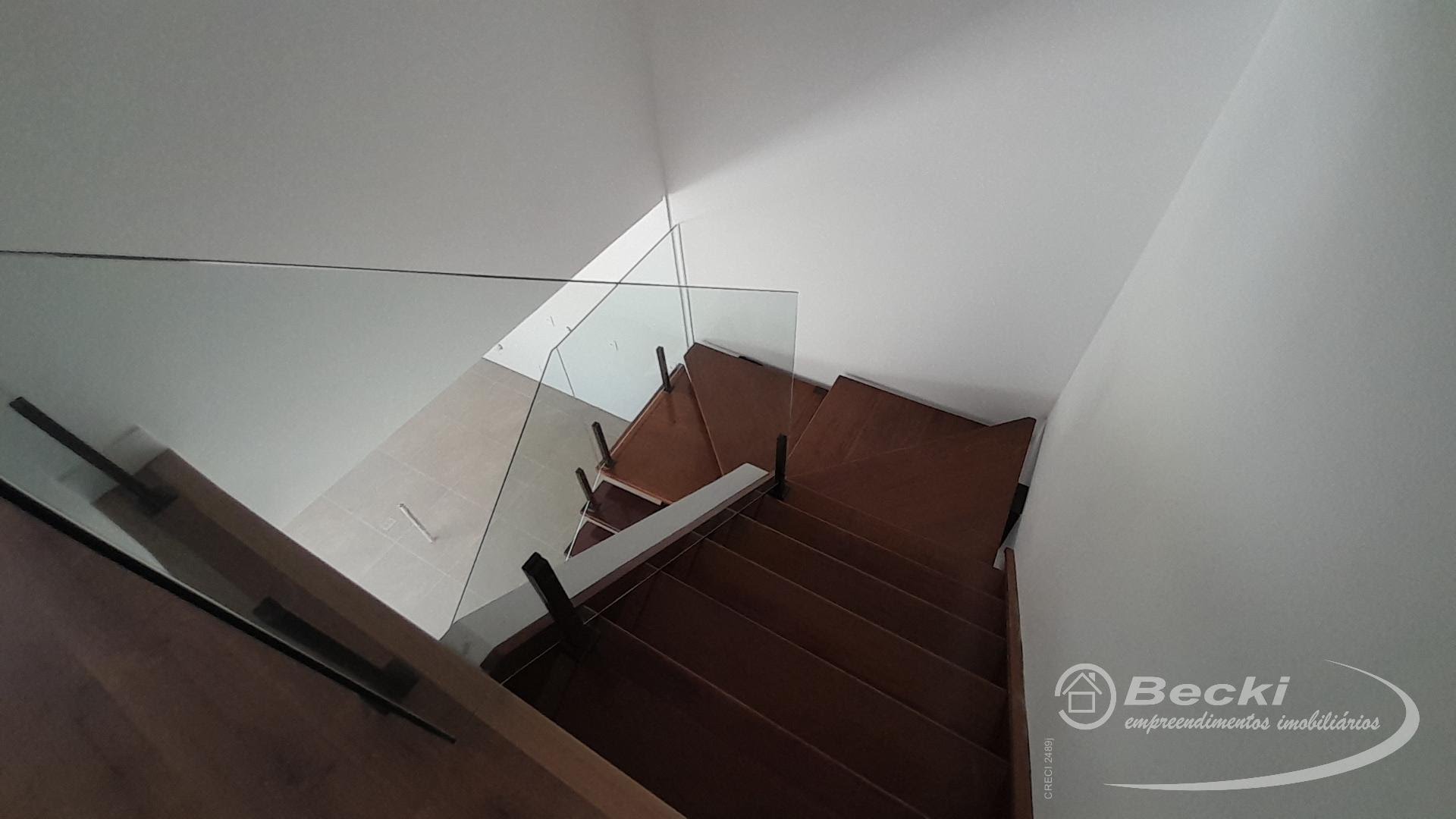 Casa à venda com 4 quartos, 1 suíte, 4 vagas e 131m² no Glória, Joinville (SC) — foto 14 de 22