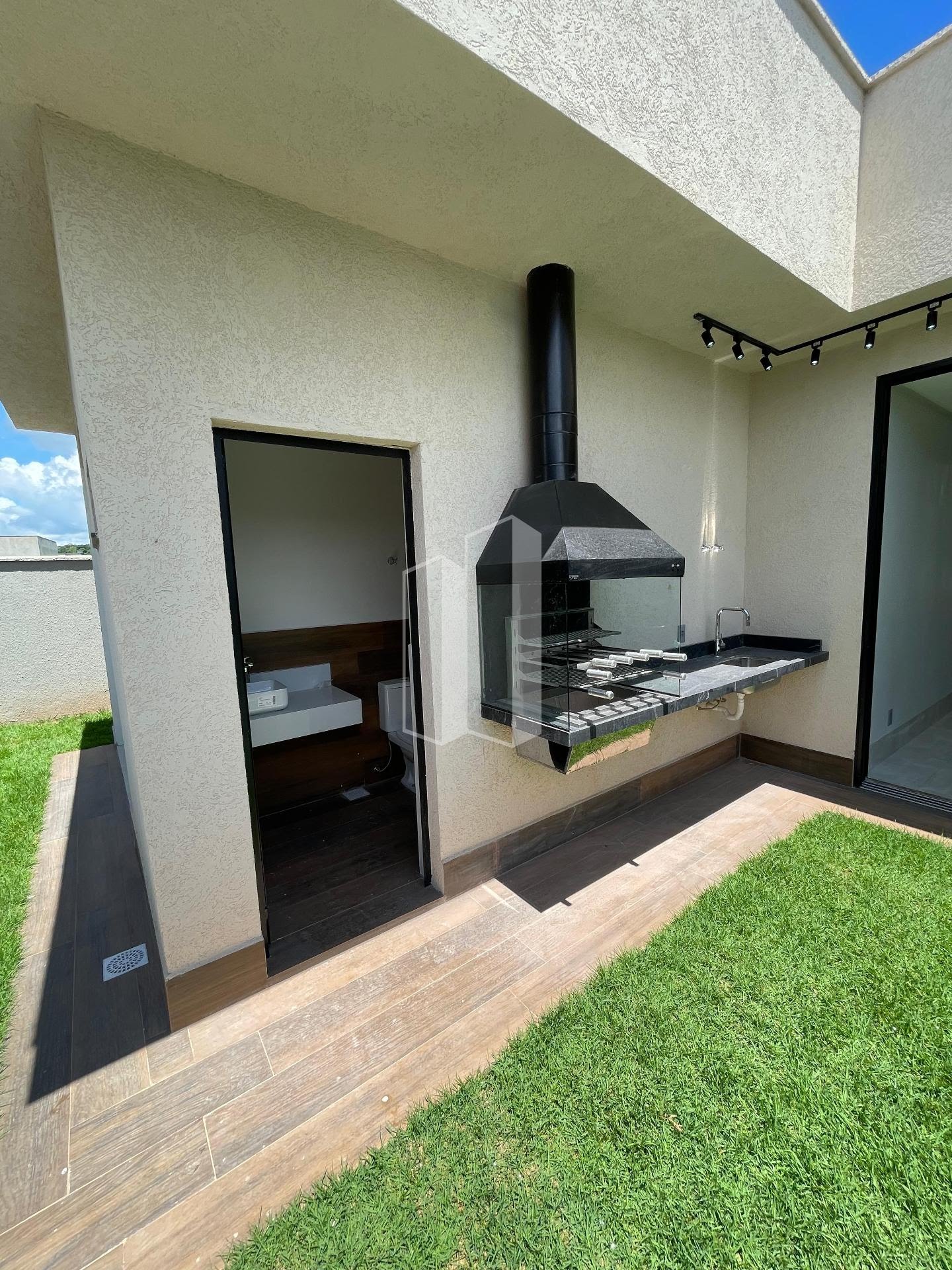 Casa à venda com 3 quartos, 3 suítes, 4 vagas e 178m² no Jardins Porto, Senador Canedo (GO) — foto 6 de 12