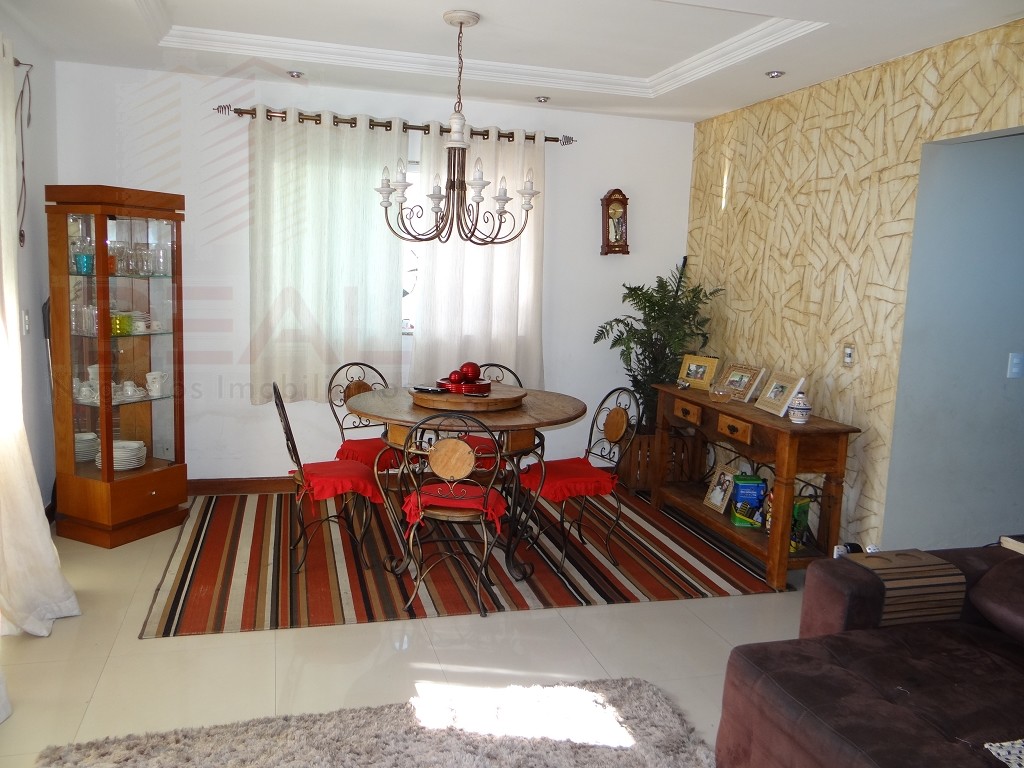 Casa à venda com 4 quartos, 1 suíte, 4 vagas e 330m² no Parque Aurora, Campos dos Goytacazes (RJ) — foto 8 de 30