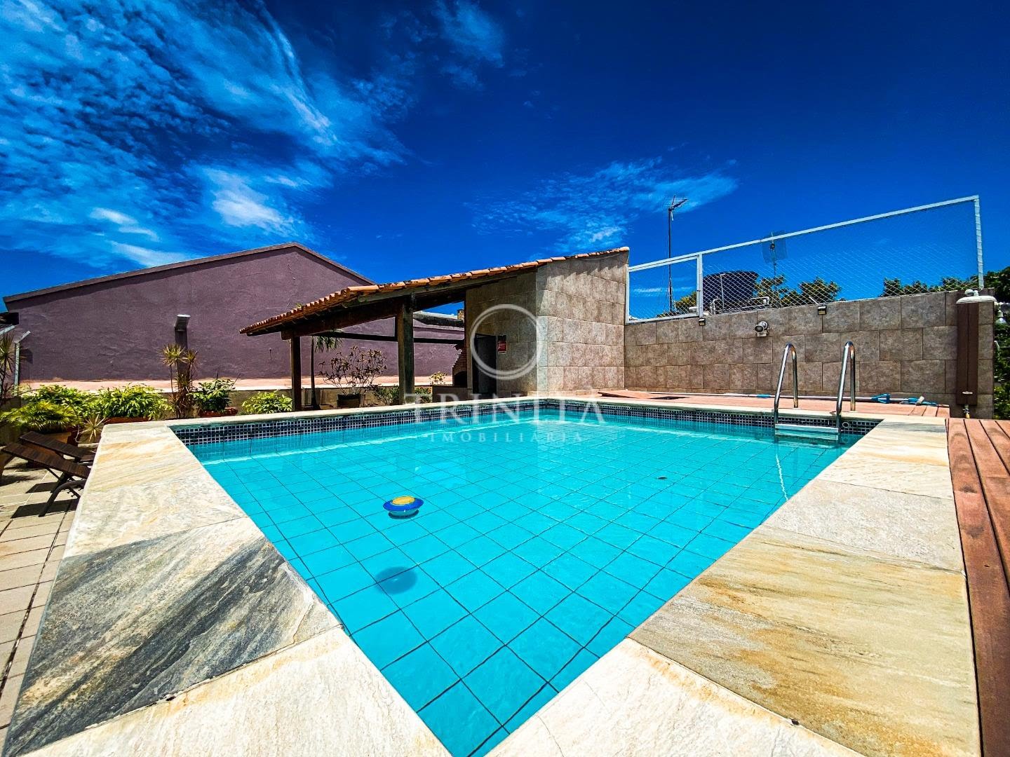 piscina1-jardimoceanico-trinitaimoveis..jpg
