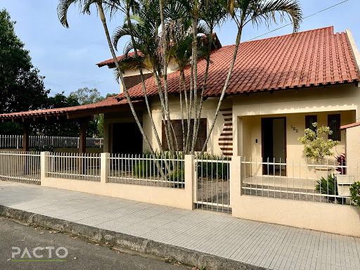 Casa à Venda em Jardim das Avenidas, Araranguá | 208m²