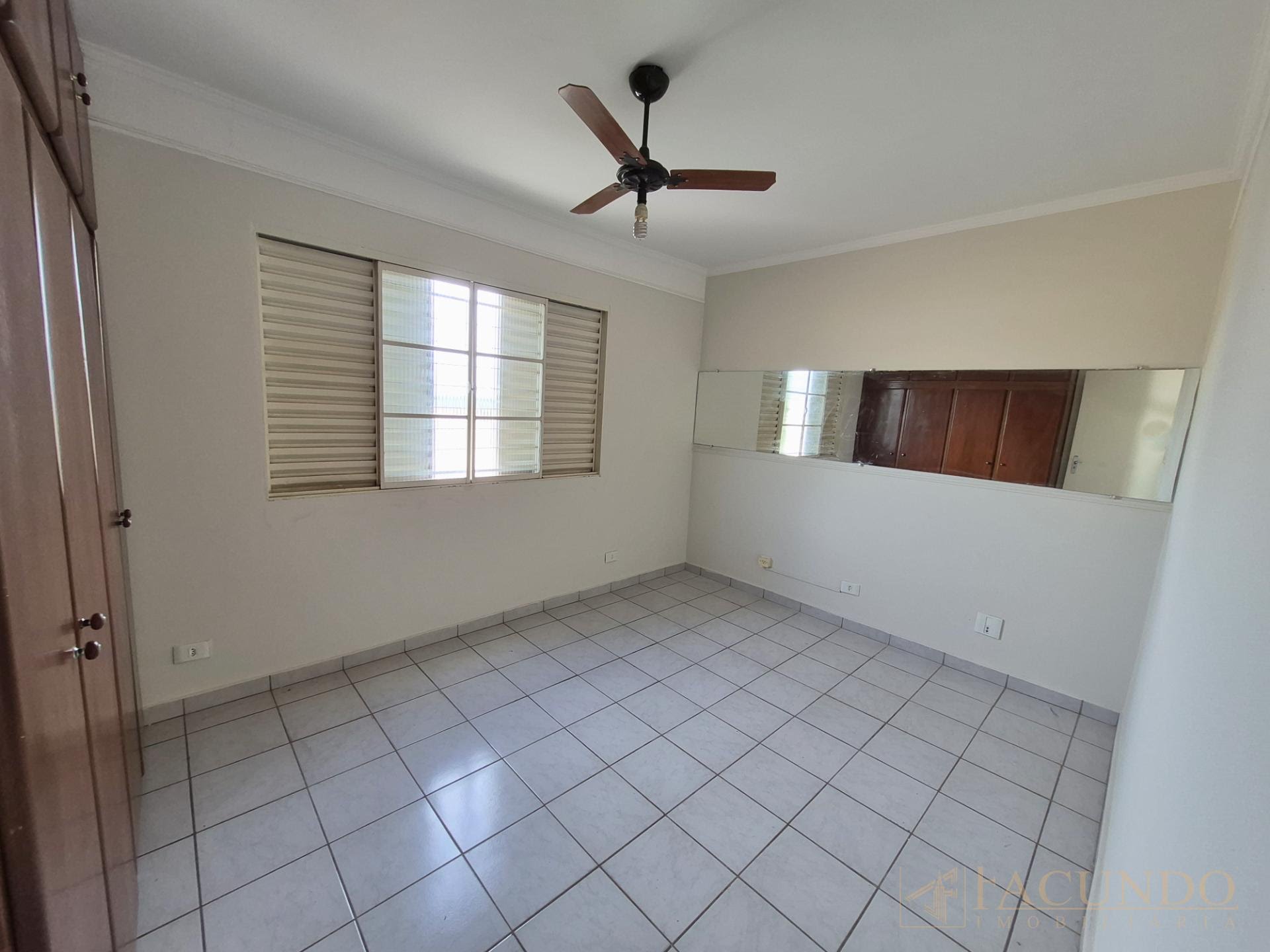 Quarto 01