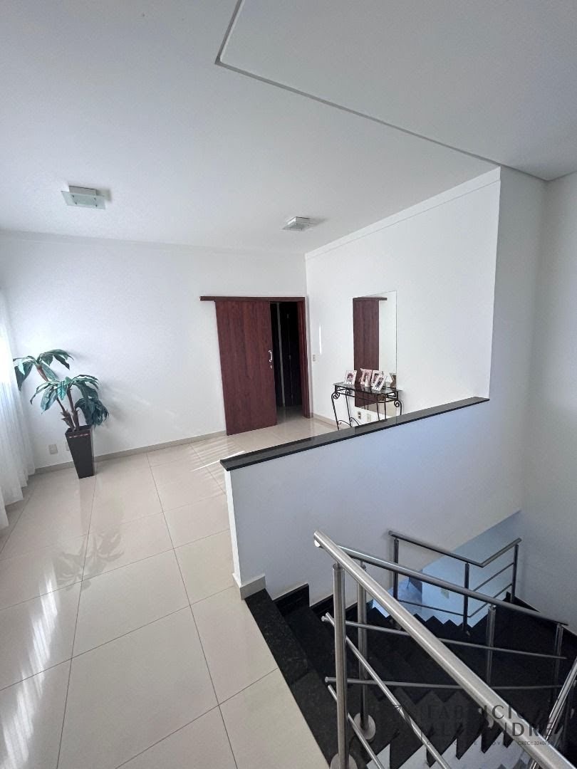 Casa à venda com 4 quartos, 4 suítes, 4 vagas e 300m² no Figueira I, São José do Rio Preto (SP) — foto 17 de 20