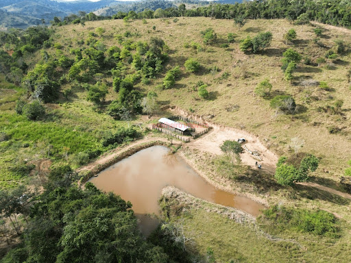 Curral e tanque 