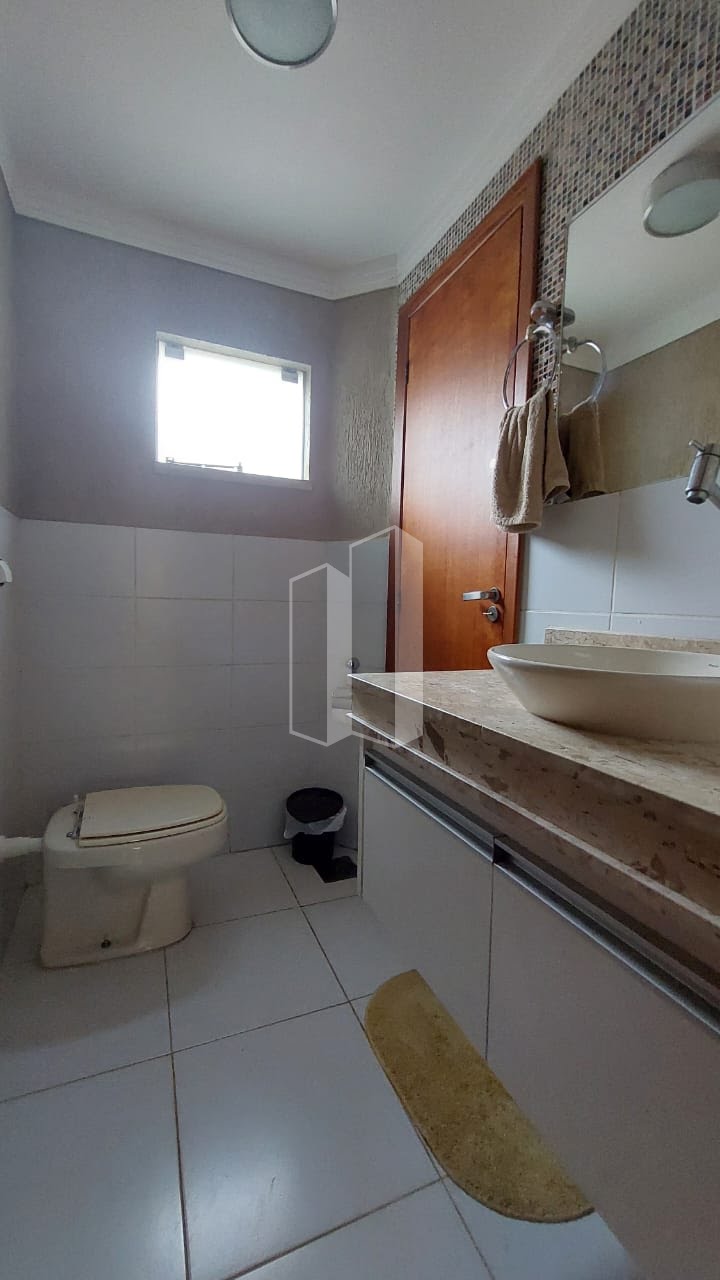 Casa à venda com 4 quartos, 4 suítes, 4 vagas e 211m² no Jardim América, Goiânia (GO) — foto 18 de 30