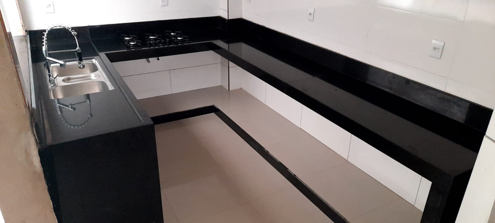 Casa à venda com 3 quartos, 1 suíte, 2 vagas e 160m² no Cdade Nova, Paracatu (MG) — foto 4 de 7