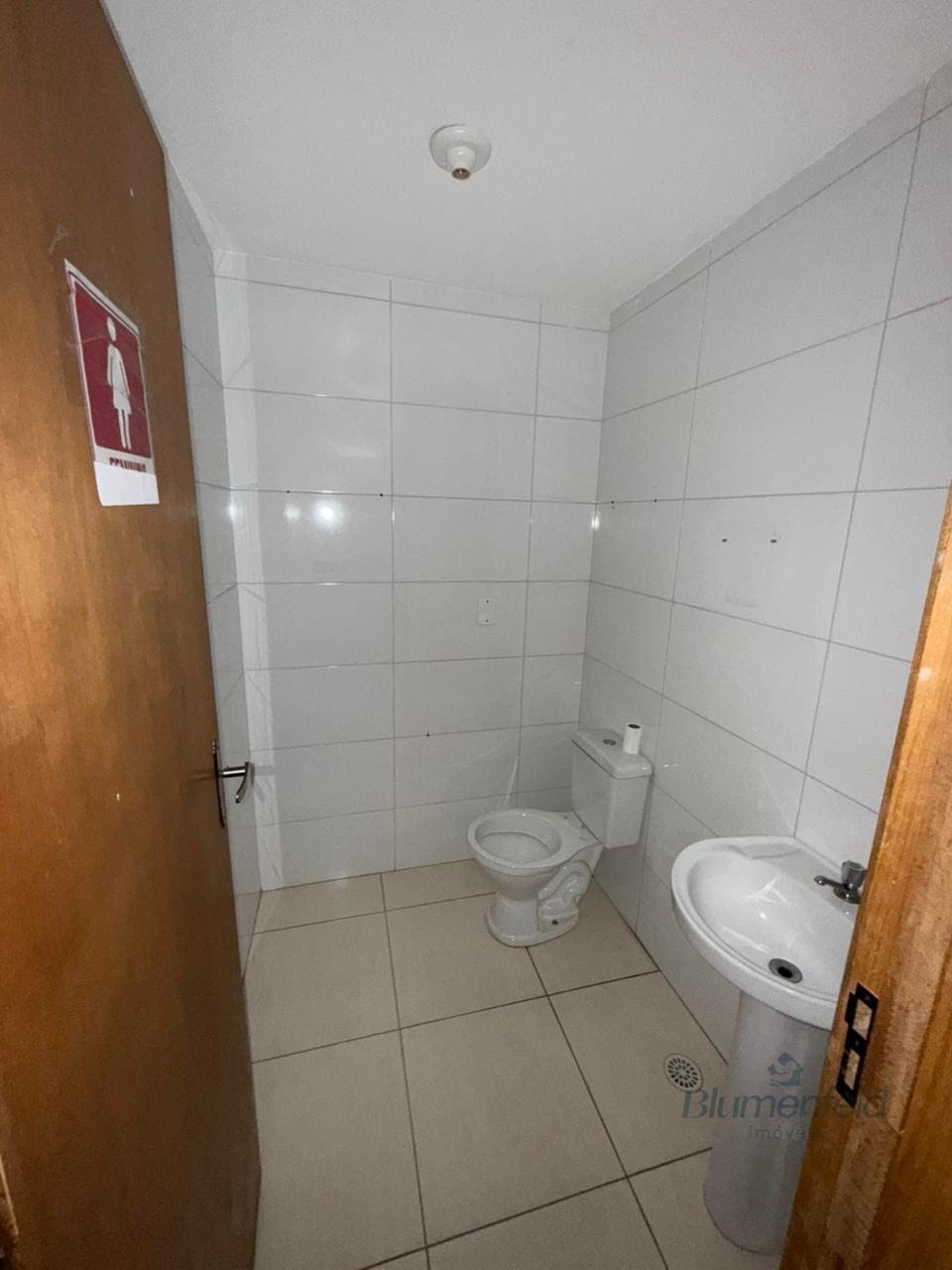 Comercial para alugar com 3 banheiros no Parque Rodrigo Barreto, Arujá (SP) — foto 9 de 16