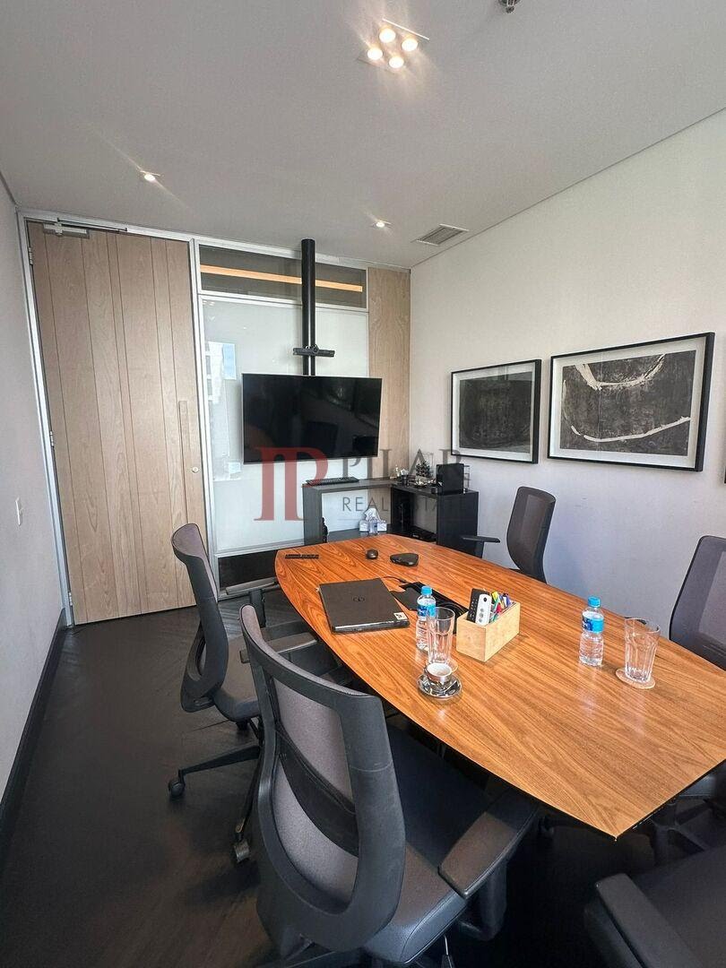 Conjunto comercial mobiliado no Itaim Bibi  