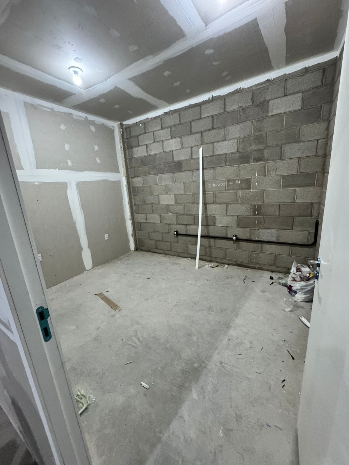 Comercial para alugar com 1 banheiro e 300m² no Pedra do Descanso, Feira de Santana (BA) — foto 3 de 4