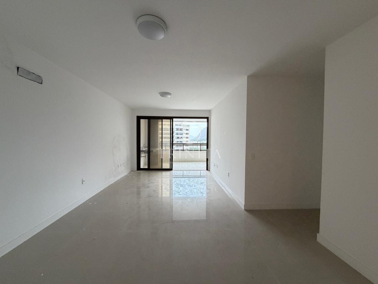 sala-trinitaimobiliaria-elos-ilhapura