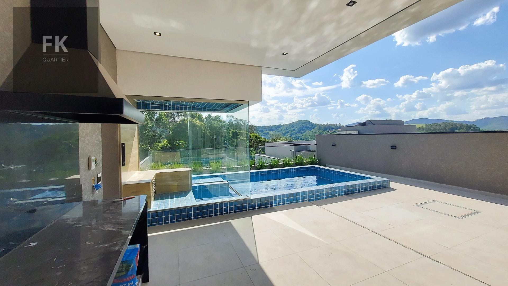 Casa à venda com 3 quartos, 3 suítes, 6 vagas e 265m² no Suru, Santana de Parnaíba (SP) — foto 23 de 27