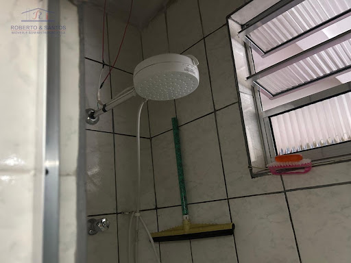 Chuveiro no banheiro