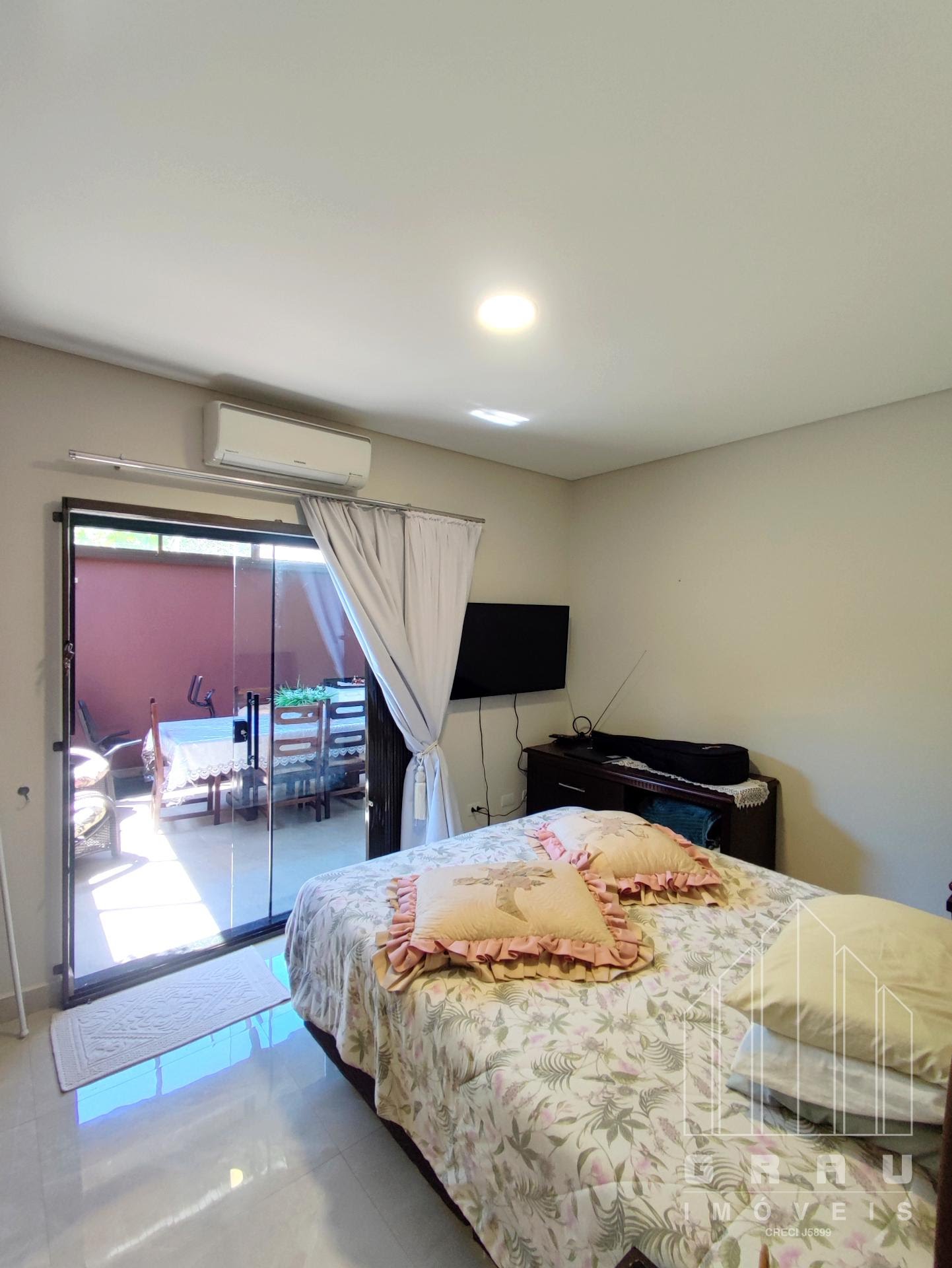 Casa no Jardim Lancaster  -  Foz do Iguaçu