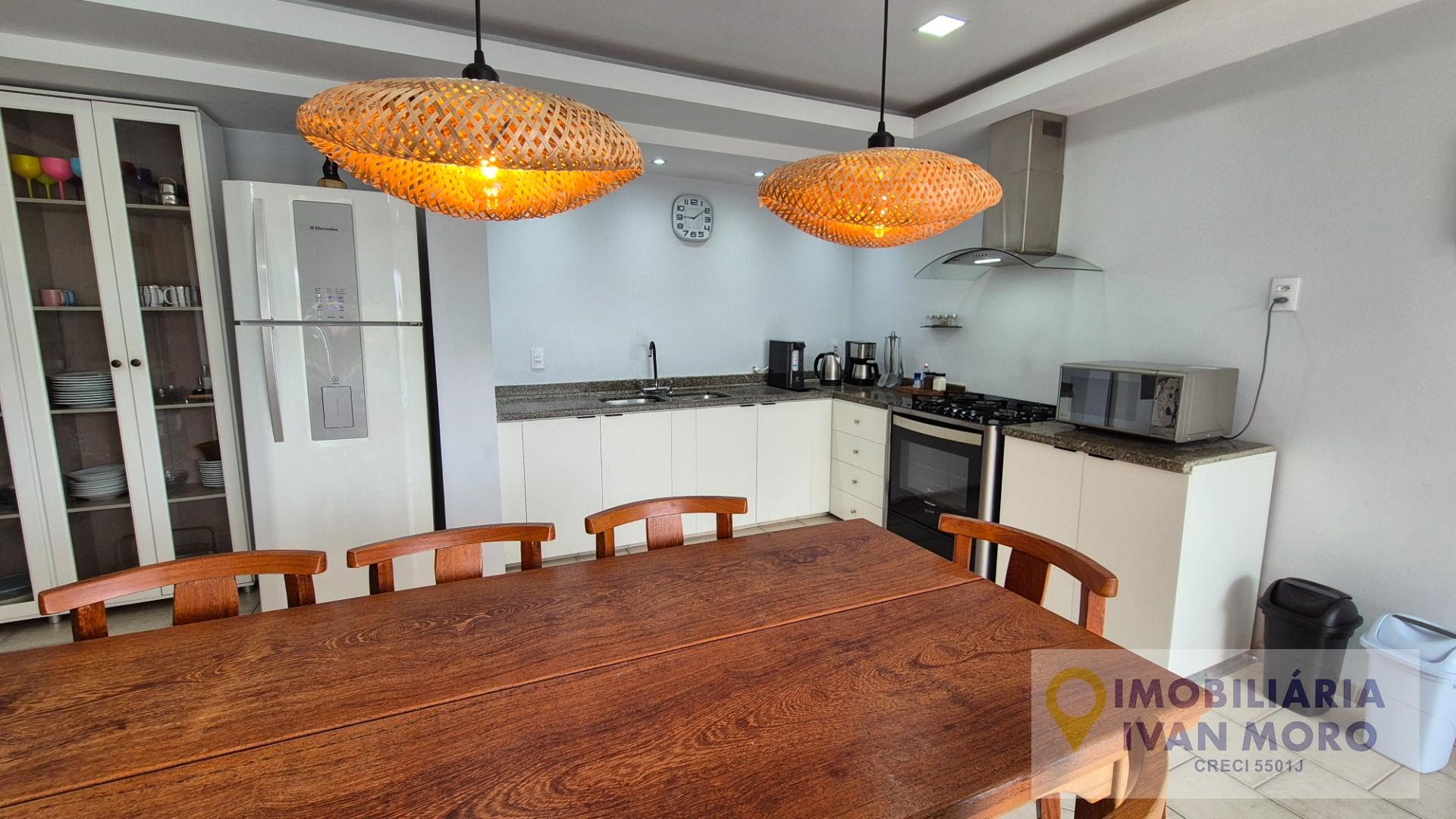 Casa para alugar com 4 quartos, 1 suíte, 2 vagas e 190m² no Daniela, Florianópolis (SC) — foto 28 de 30