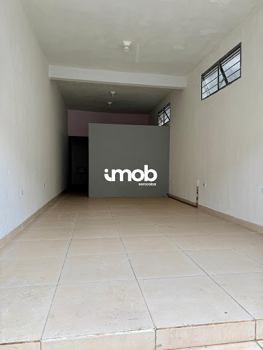 Casa  com ponto Comercial em Jardim Maria Eugenia  -  Sorocaba