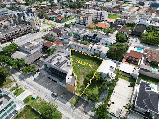 Potencial Ilimitado, Até 20 Pavimentos em Caiobá, Matinhos