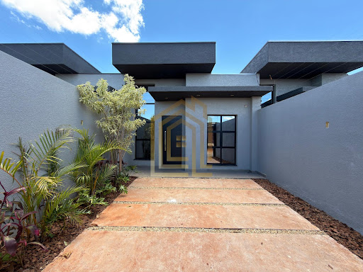 Casa à venda no bairro Madrid, Cascavel: 2 quartos, 69m², R$375 mil