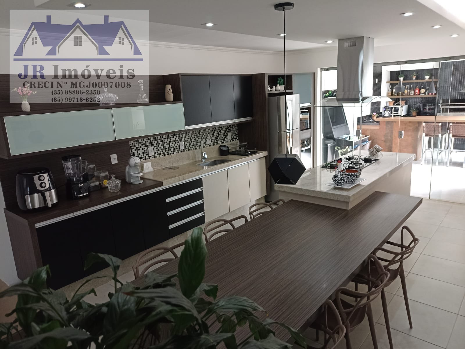 Casa à venda com 3 suítes, 3 vagas e 220m² no Santa Terezinha, Itajubá (MG) — foto 3 de 29