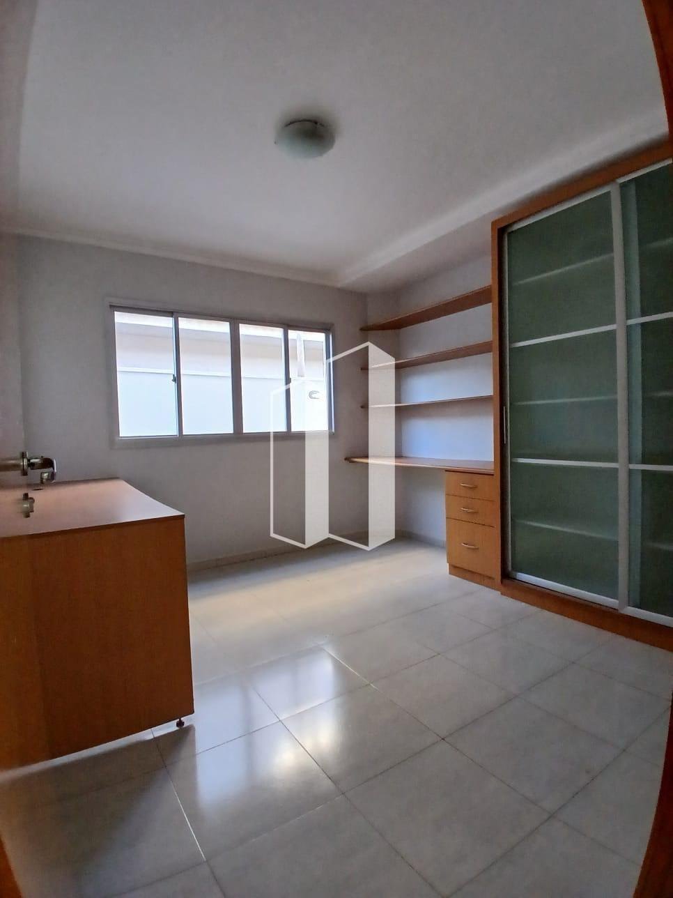 Casa à venda com 4 quartos, 3 suítes, 4 vagas e 263m² no Residencial Granville, Goiânia (GO) — foto 8 de 30