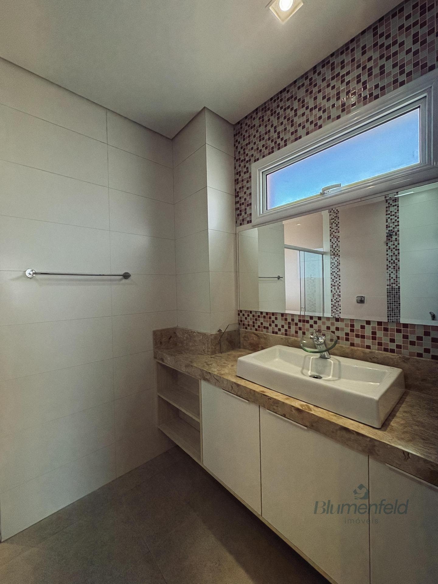 Casa à venda com 4 quartos, 4 suítes, 4 vagas e 338m² no Condomínio Real Park, Arujá (SP) — foto 19 de 28
