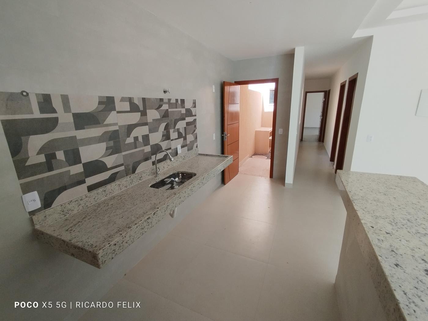 Casa à venda com 3 quartos, 1 suíte, 2 vagas e 210m² no Village, Rio das Ostras (RJ) — foto 8 de 8