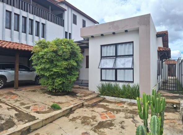 Casa à venda com 3 quartos, 2 banheiros e 2 vagas no Alto do Córrego, Paracatu — foto principal