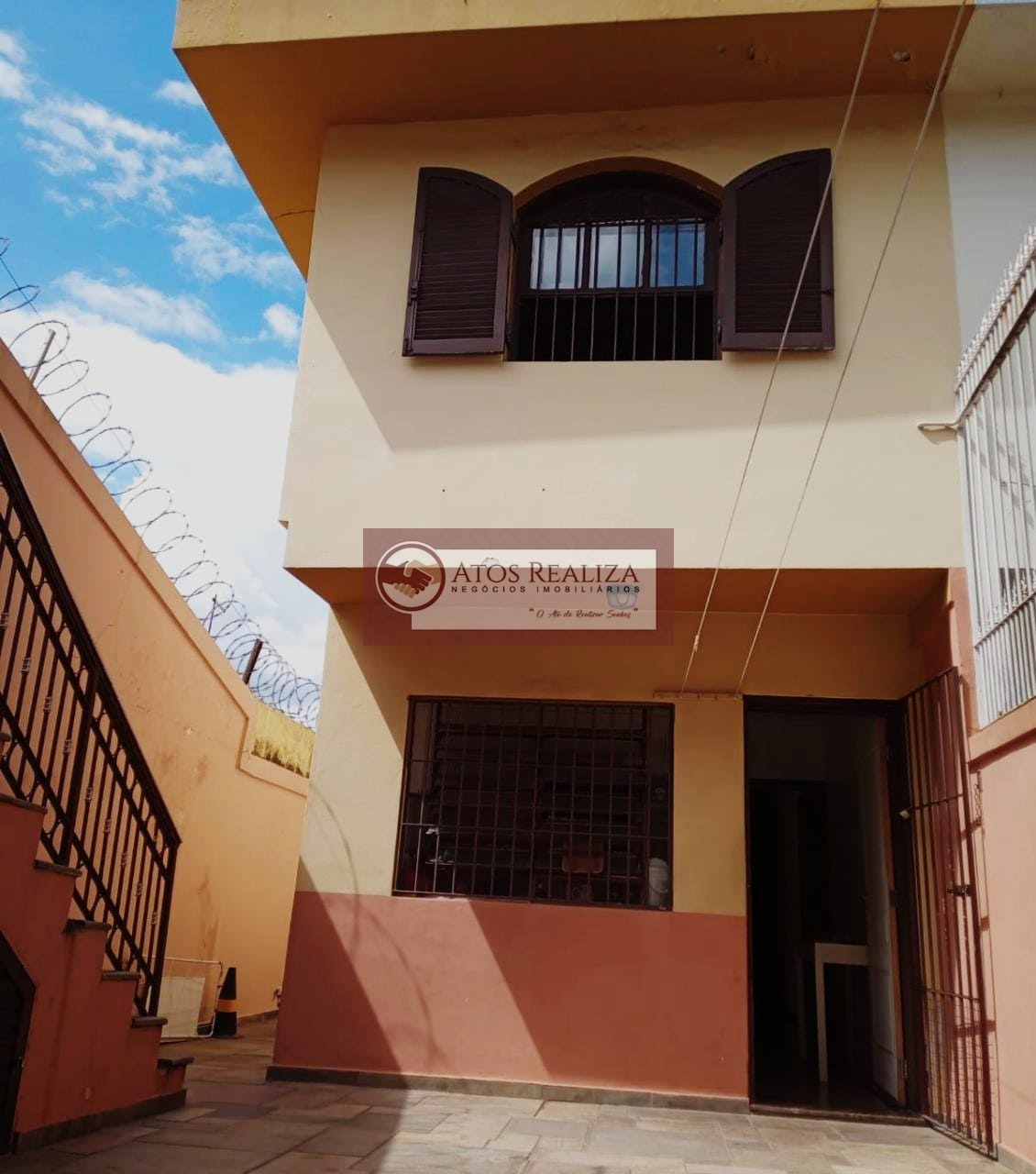 Casa à venda com 3 quartos, 5 banheiros, 2 vagas e 150m² no Vila Campo Grande, São Paulo — foto principal