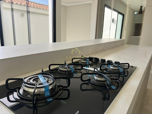 Casa de Condomínio em Granja Olga II - Sorocaba, SP , 167m2, 3 Dormitórios, 3 suítes, 4 Banheiros e 4 vagas de garagem.