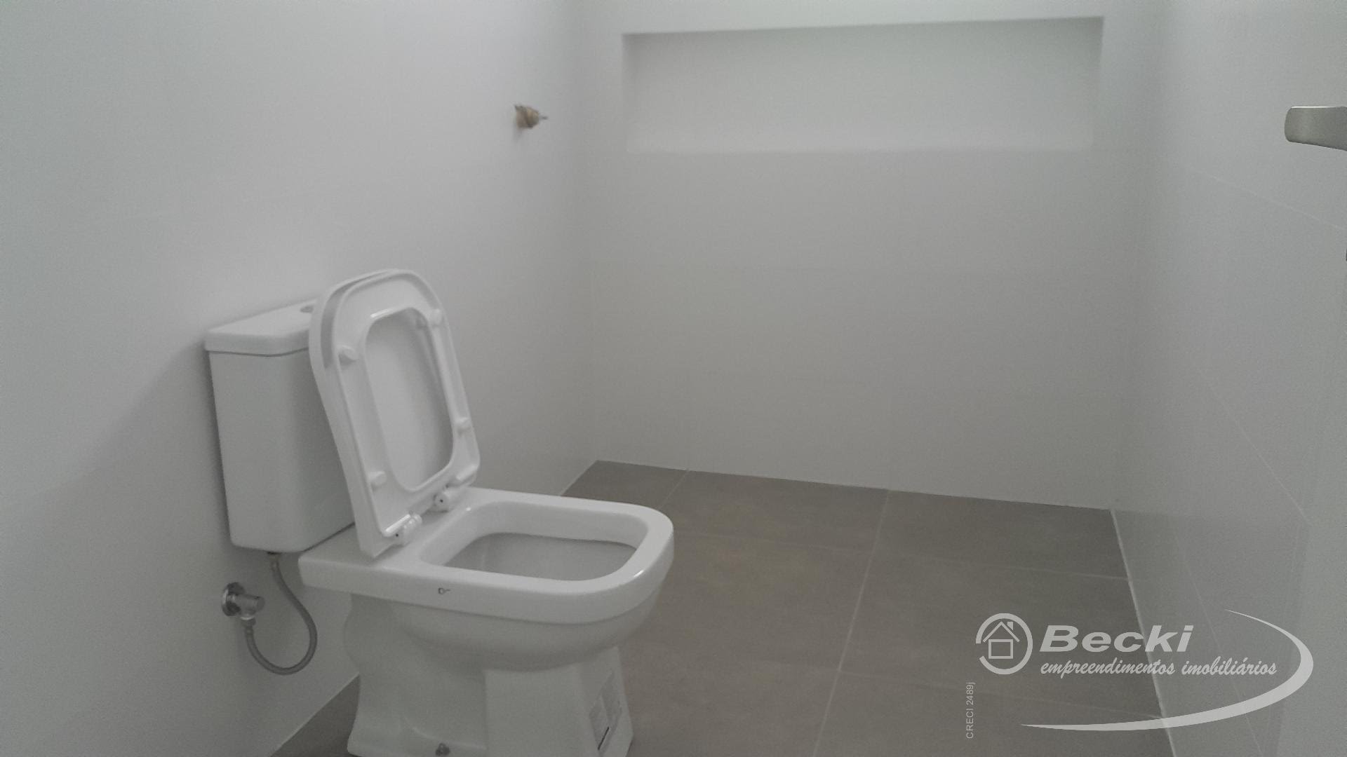 Casa à venda com 4 quartos, 1 suíte, 4 vagas e 131m² no Glória, Joinville (SC) — foto 16 de 22
