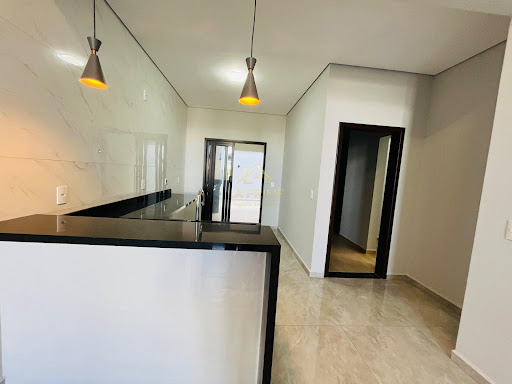 Casa em Condomínio Horto Florestal II em Sorocaba, 115m², 03 dormitórios, 01 suíte , Jacuzzi, 02 vagas de garagem.