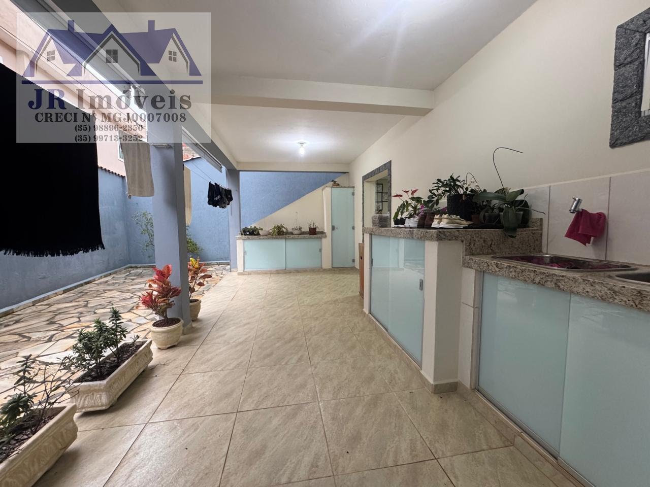 Casa à venda com 3 quartos, 1 suíte, 2 vagas e 250m² no Canudos, Piranguinho (MG) — foto 9 de 17