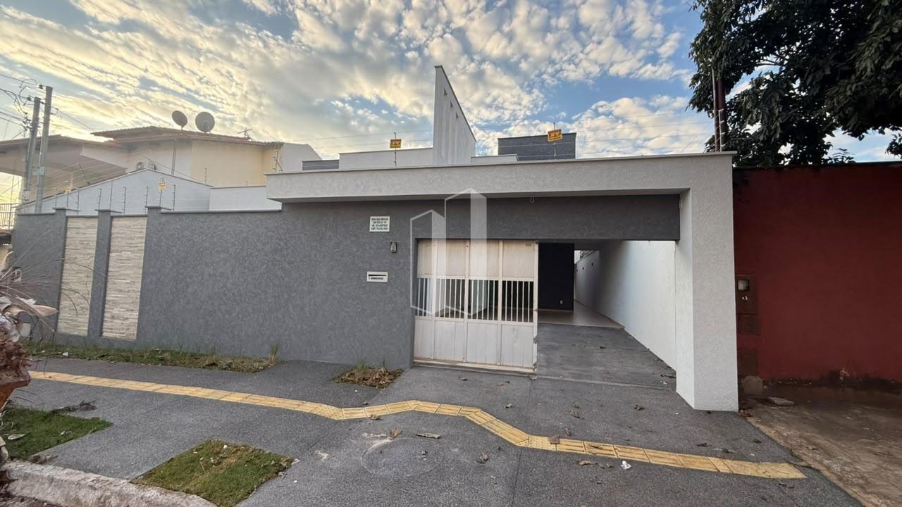 Casa à venda com 3 quartos, 3 suítes, 4 vagas e 240m² no Jardim Atlântico, Goiânia (GO) — foto 2 de 22